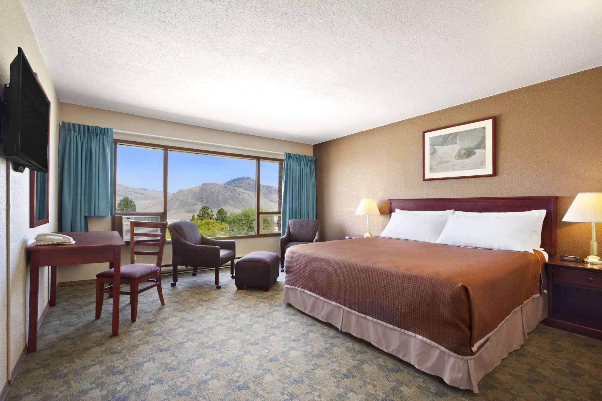 Knights Inn Kamloops Bagian luar foto