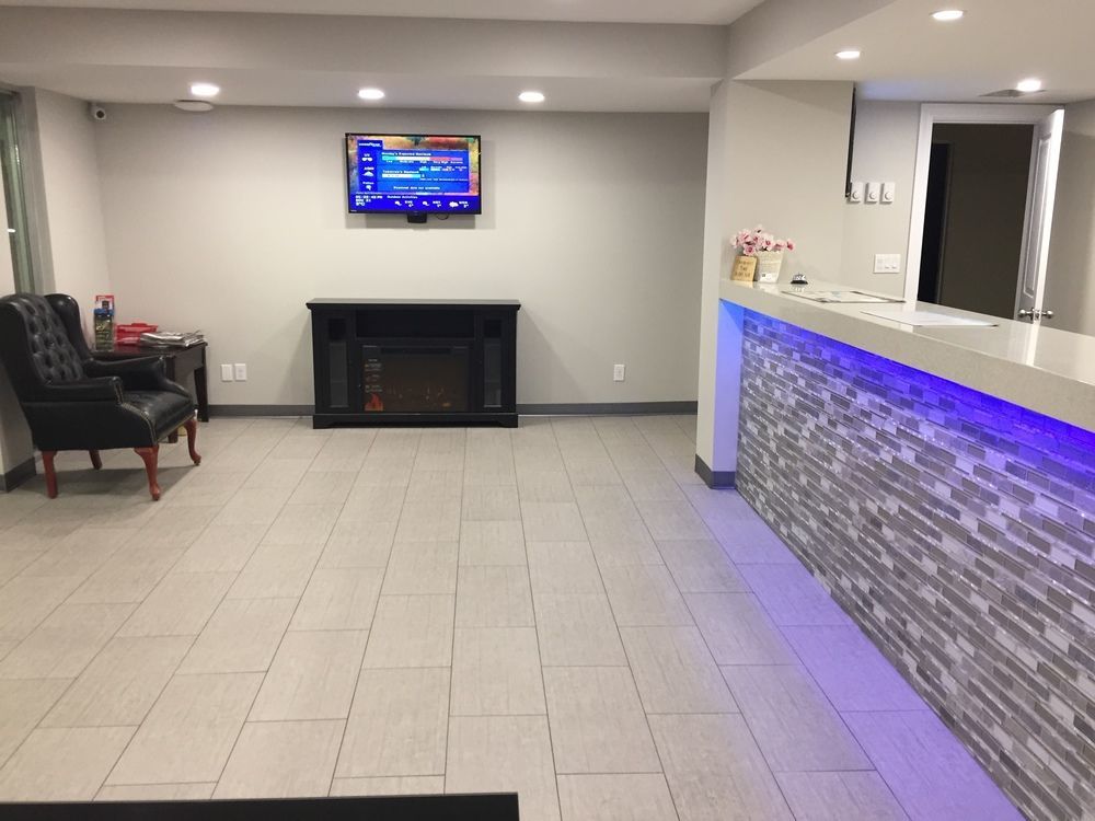 Knights Inn Kamloops Bagian luar foto