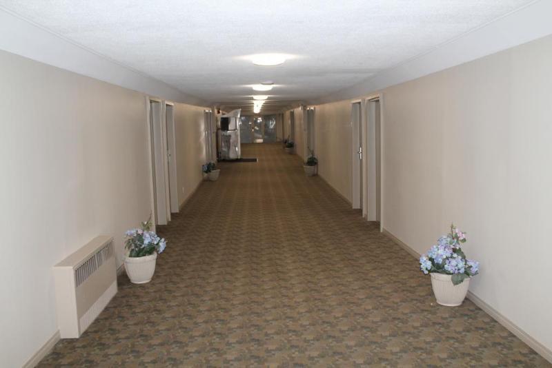 Knights Inn Kamloops Bagian luar foto