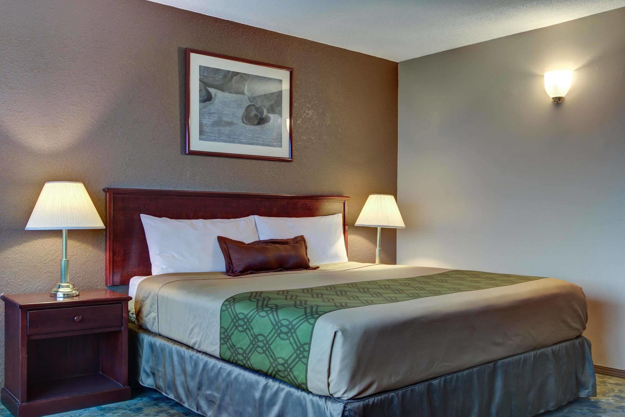 Knights Inn Kamloops Bagian luar foto